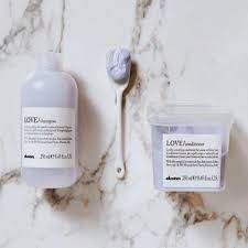 Davines LOVE Smoothing Shampoo lifestyle photo