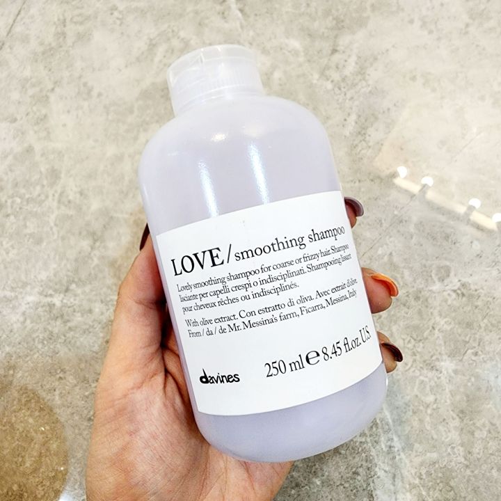 Davines LOVE Smoothing Shampoo results on smooth hair