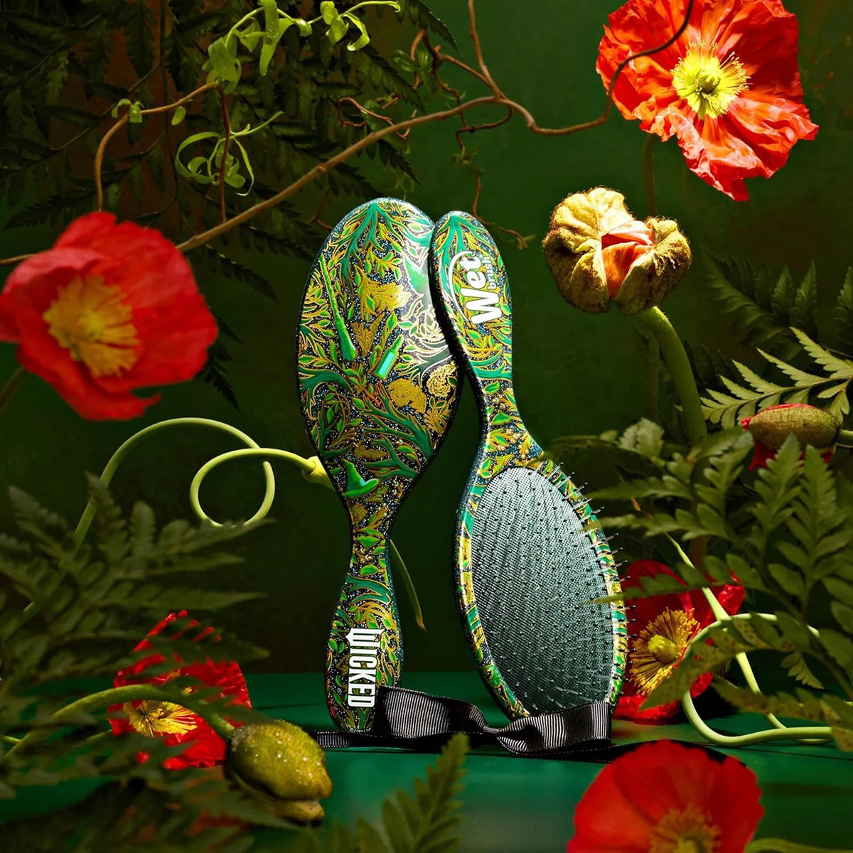 Wet Brush Original Detangler – Wicked Elphaba Limited Edition Brush