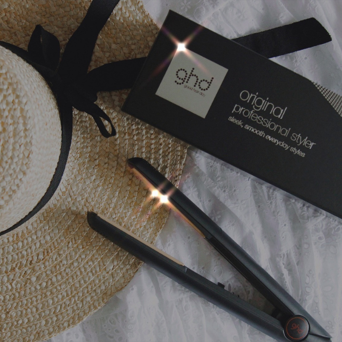 GHD Style Gift Set with Bodyguard Heat Protect Spray & Velvet Touch Scrunchie