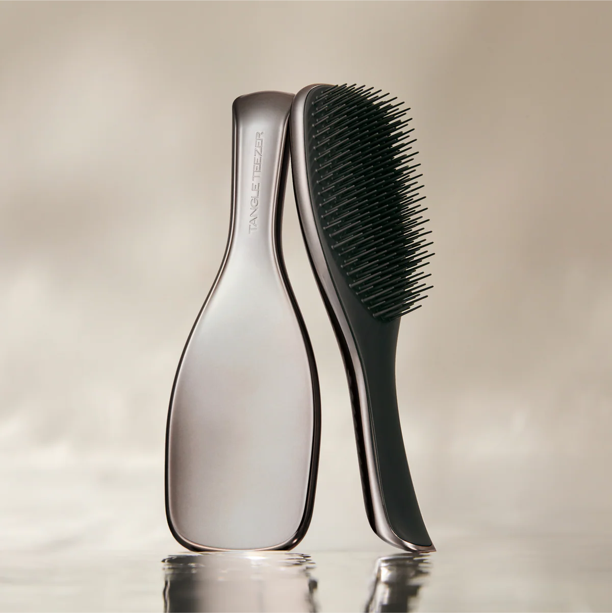 TANGLETEEZER The Ultimate Detangler Chrome